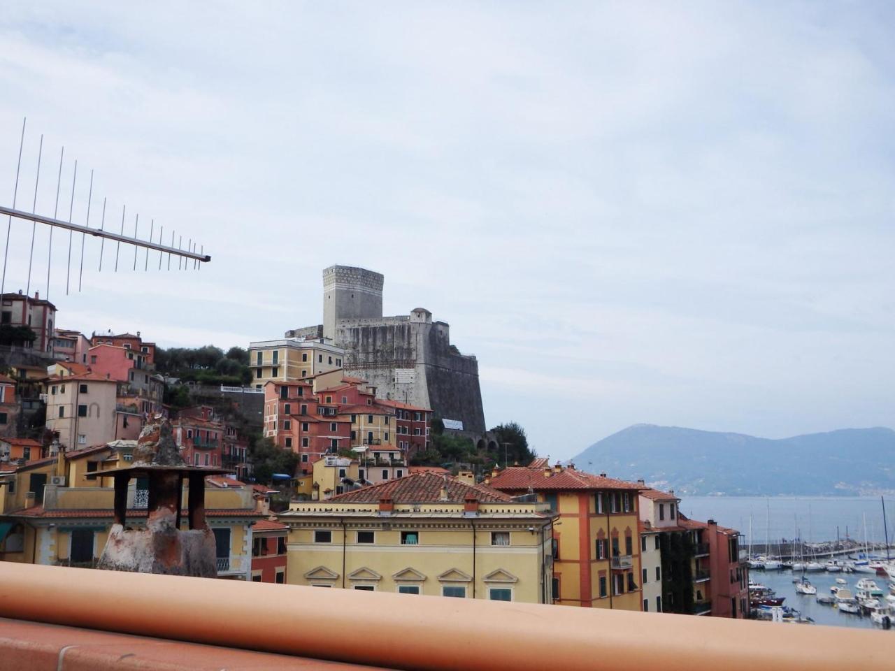 Apartamento Apartamento de 35 m² en Lerici, con 1 habitación Exterior foto